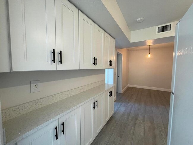 Photo - 701 SE 4th St