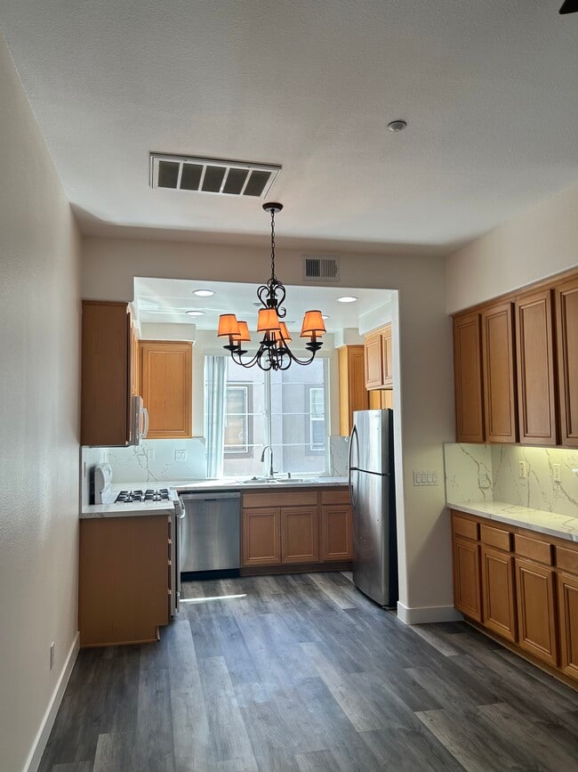 1867 Fargo Ln Unit Fargo Ln