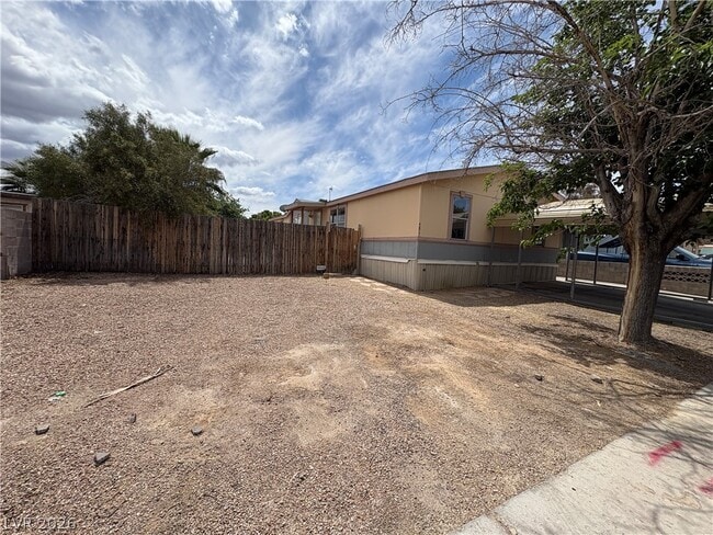 Building Photo - 4877 Saguaro Way