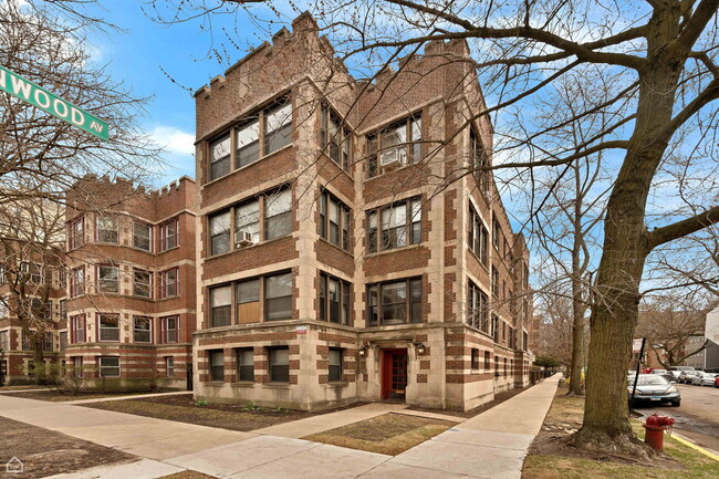 Photo - 1347 E Hyde Park Blvd House