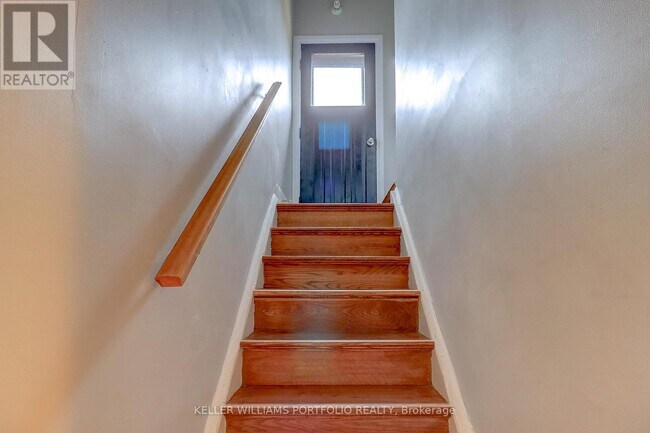 Photo - 962 Willowdale Ave