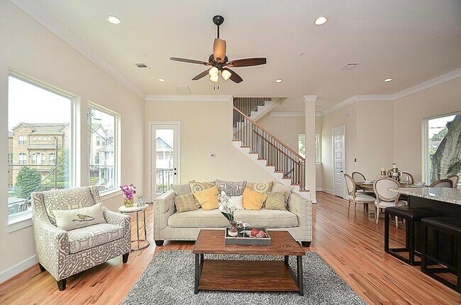 Photo - 1548 W 23rd St