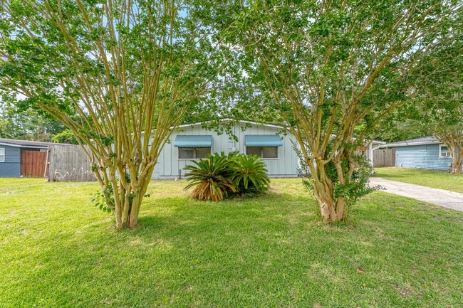 Photo - 6766 Londonbridge Ln