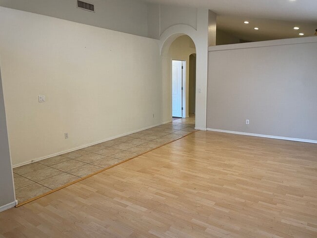 Photo - Prime Tempe Location!