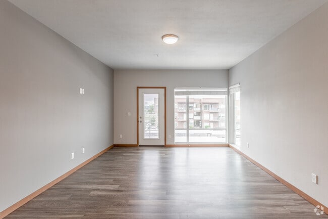 3BR, 2BA - 1,202 SF