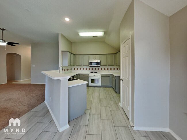 Photo - 4611 Basil Dr