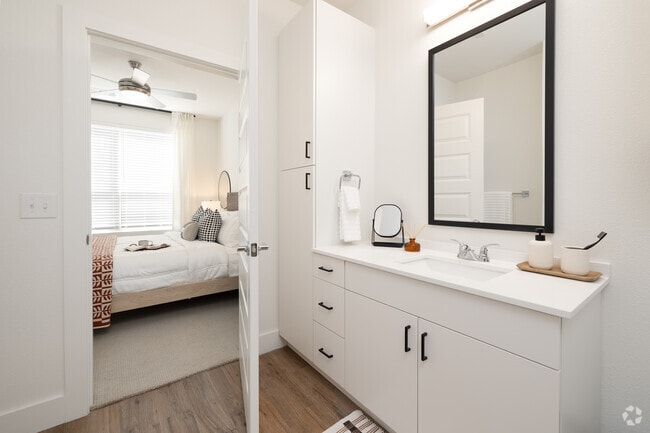 1HAB, 1BA - 720 ft²