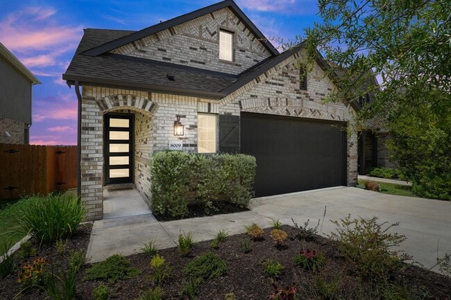 Building Photo - 8009 Copper Prairie Bend