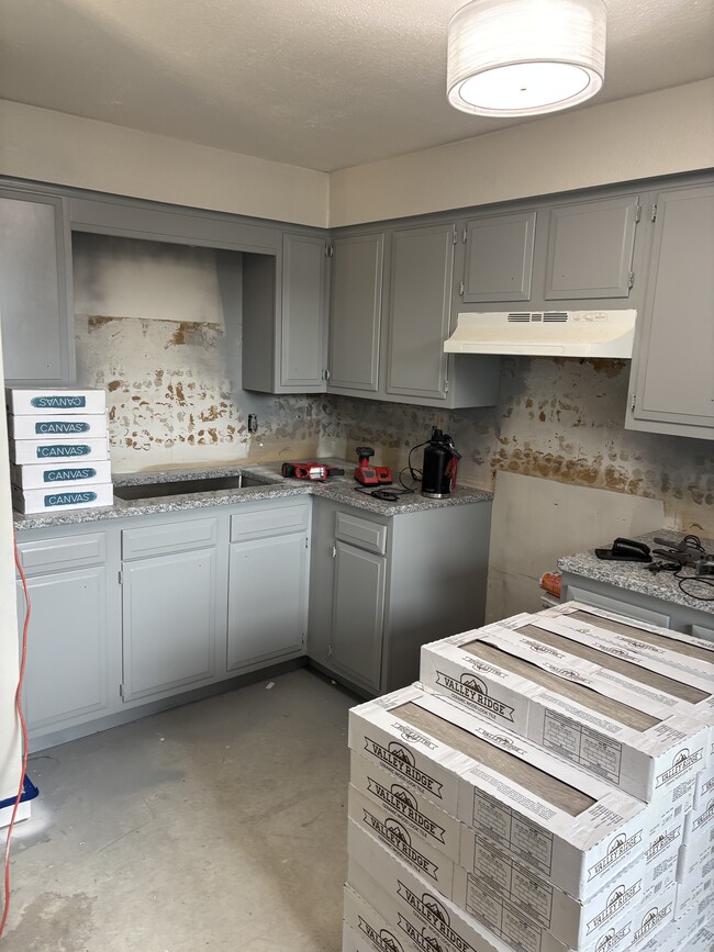 Photo - Bonner Springs Apartment Complex Unit 118E