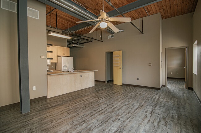 Building Photo - Cherry Street Place Rental