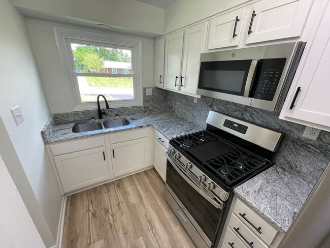 Photo - Fully Furnished Mid Term Near Shelbyville Country Club! Unit 1217 Mary