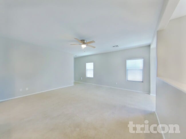 Photo - 883 E Dust Devil Cir