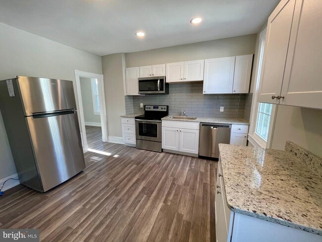 Photo - 10 Clifton Ave