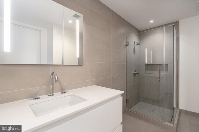 Photo - 1630 Columbia Rd NW Unit 917