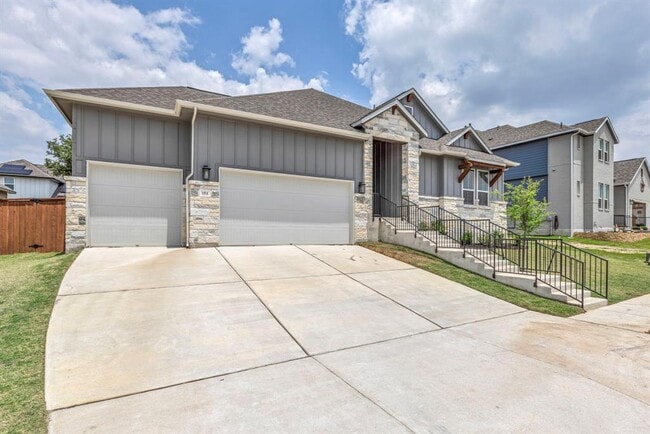 Photo - 151 Roseheath Ln
