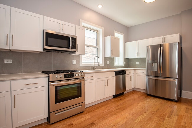 Cocina - 2235 N Kimball Ave Unidad 1st Floor