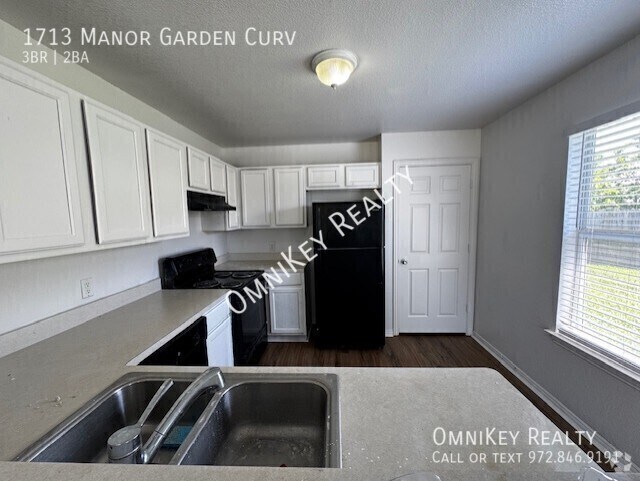 Building Photo - 1713 Manor Garden Curve Rental