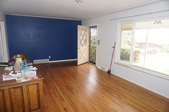 Photo - 5670 W 51st Ave