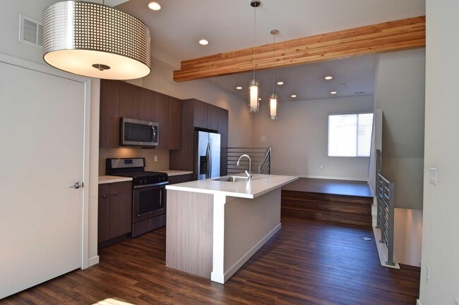 Photo - 1239 Tennyson St