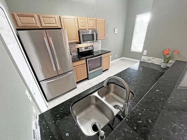 Photo - 209 Augusta Cir