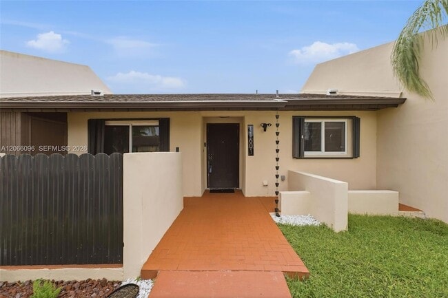 Building Photo - 11601 SW 123rd Ave