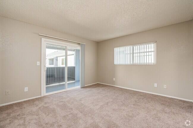 1BR, 1BA - 779SF - Bedroom