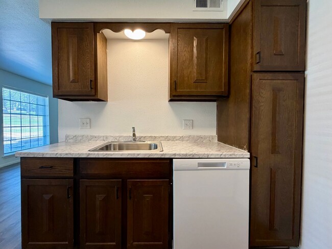 Photo - Beautiful Fully Remodeled 2 bedroom Townhome
