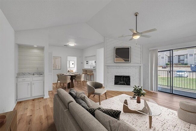 Building Photo - 6044 Stoneybrook Dr Rental