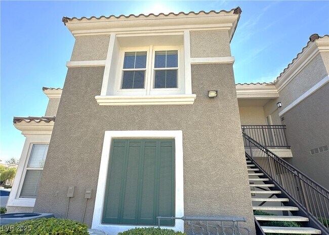 Building Photo - 2325 Windmill Pkwy Unit 222 Rental