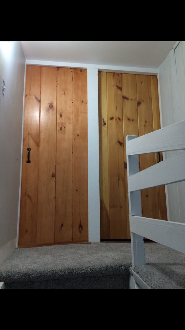 8 Thompson Ave Unit Apartment for rent Putnam, CT