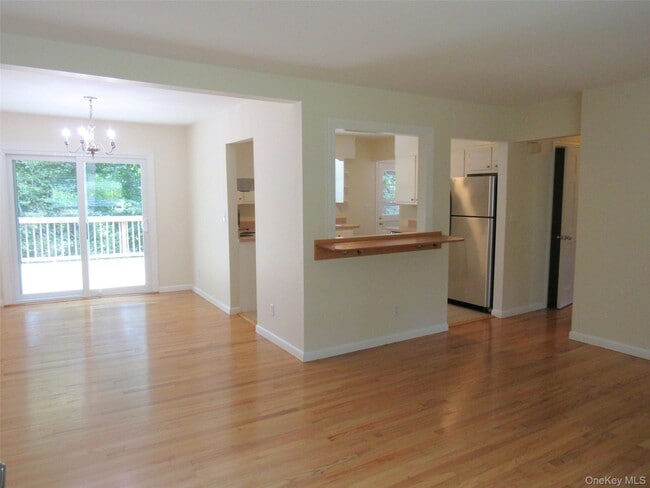 Photo - 14 Piney Point Ave