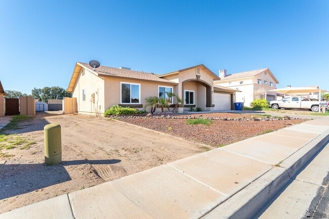 Photo - 8807 E 26th St