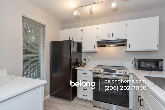 Photo - 515 Newport Way NW Unit B1