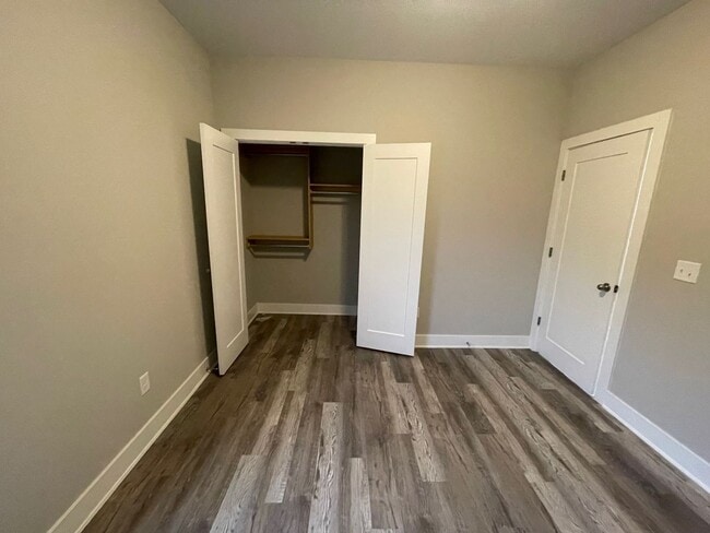 Photo - 16283/85 Ike Ct Unidad 16285 Ike