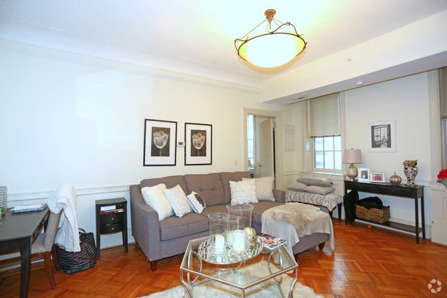 Algonquin Apartments For Rent In Baltimore Md Forrent Living Area Algonquin Apartments
