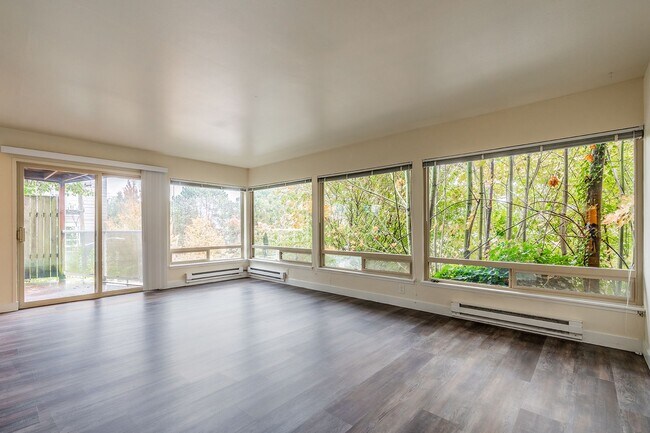 Photo - Fairway Apartments