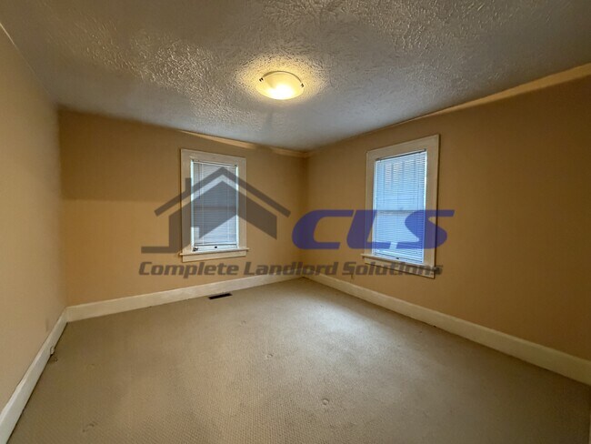 Photo - 2519 Cruft St
