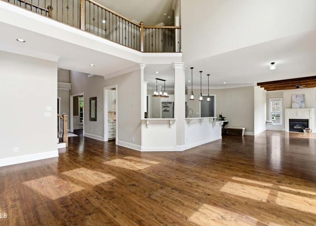 Photo - 2515 Village Manor Way