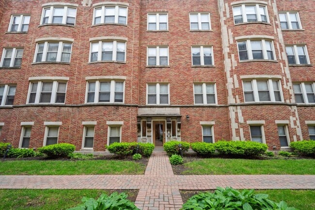 38-50 N. Menard Ave - 38-50 N. Menard Ave Apartment Unit 48 N. Menard,  2B