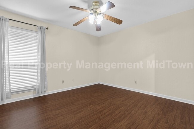 Photo - Charming Arlington Home with Spacious Livi...