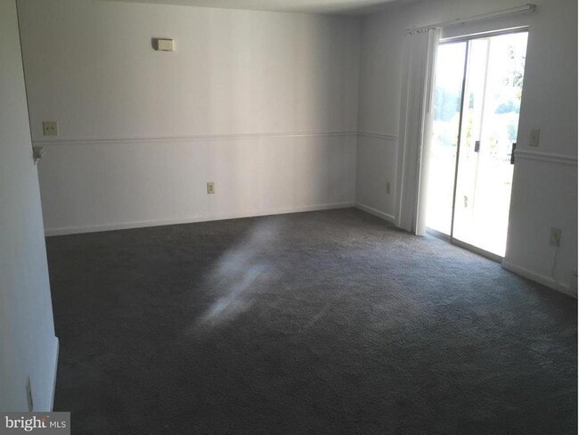 Building Photo - 61 White Pine Cir Unit 102 Rental