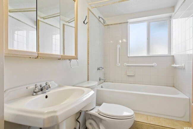 3702 W 4040 S Unit 1
