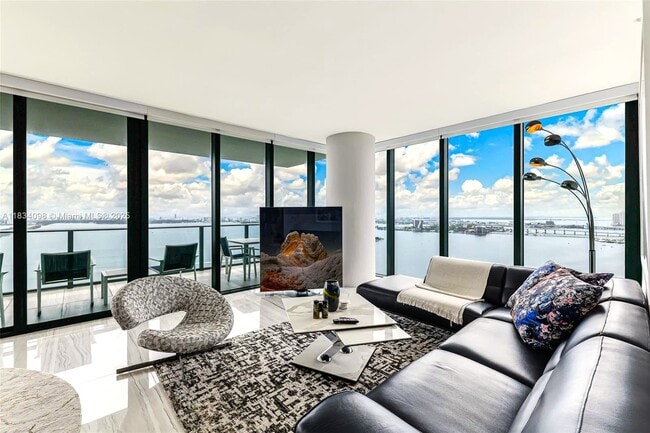 Photo - 3131 NE 7th Ave