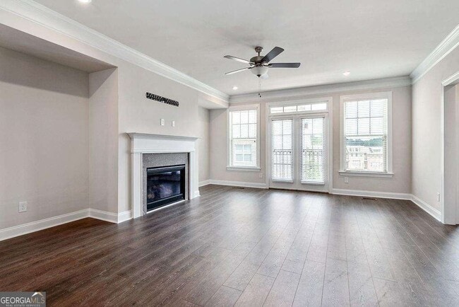 Photo - 1395 Harris Way S