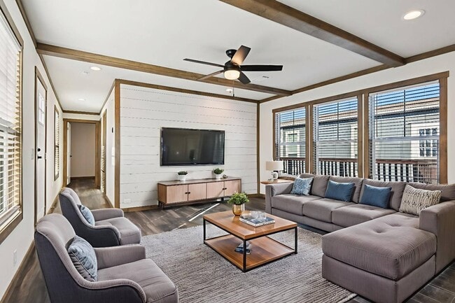 Photo - 1609 Swallowtail Dr