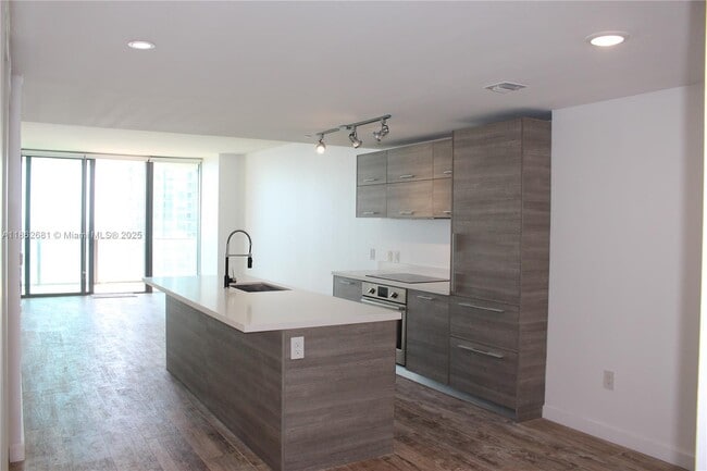 Photo - 650 NE 32nd St Condo Unit 3703