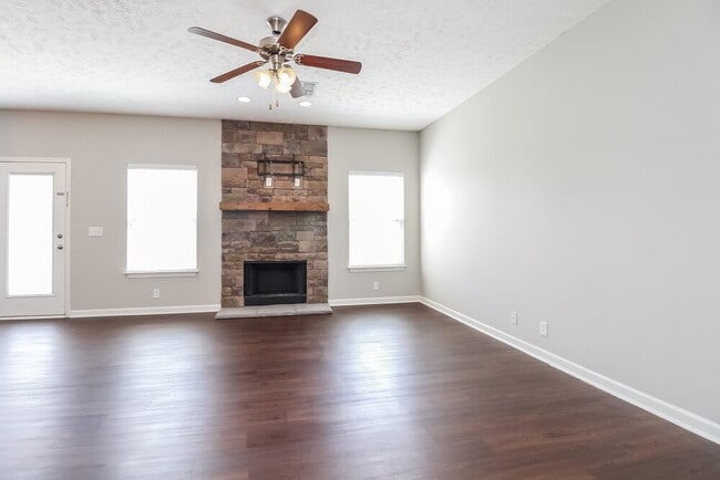 Photo - 2654 Salem Glen Xing