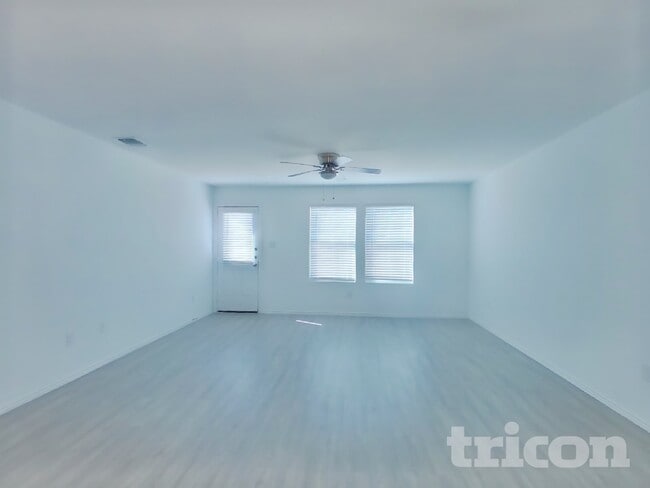 Photo - 5715 Vista Point