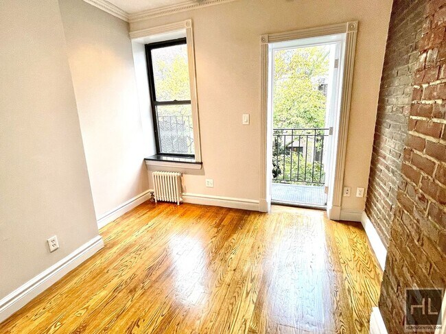 Photo - Mott Street Unit 17