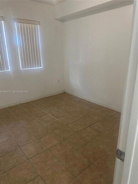 Photo - 11050 SW 196th St Unidad 113